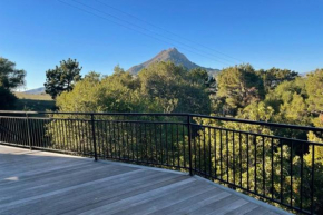 Luxury 5-bd w/ great views near Downtown & Campus